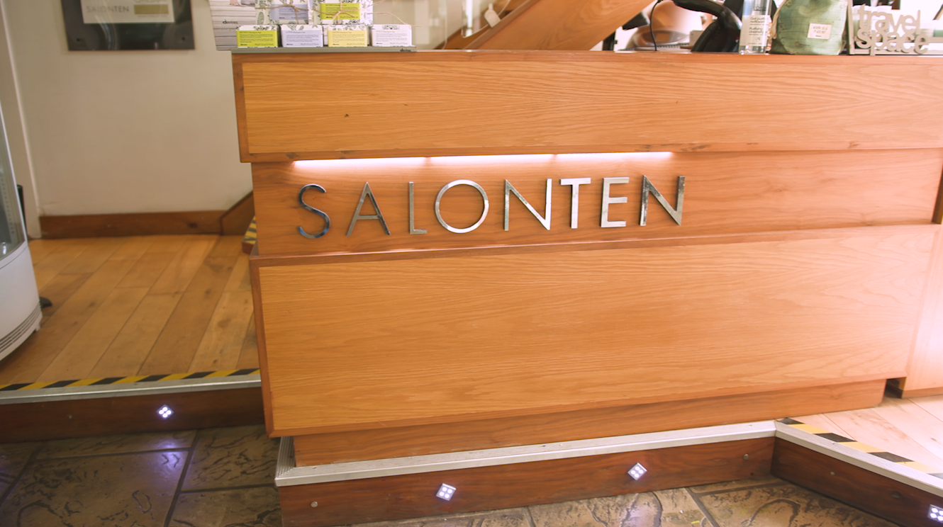 Salon Ten, Newport reception